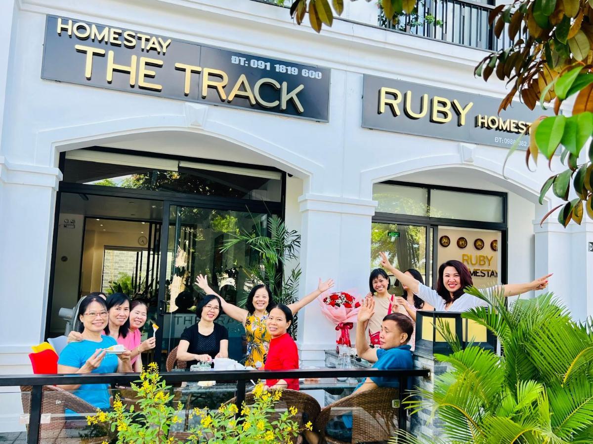 The Track Homestay - Near Bai Dai Beach Cam Lam Buitenkant foto