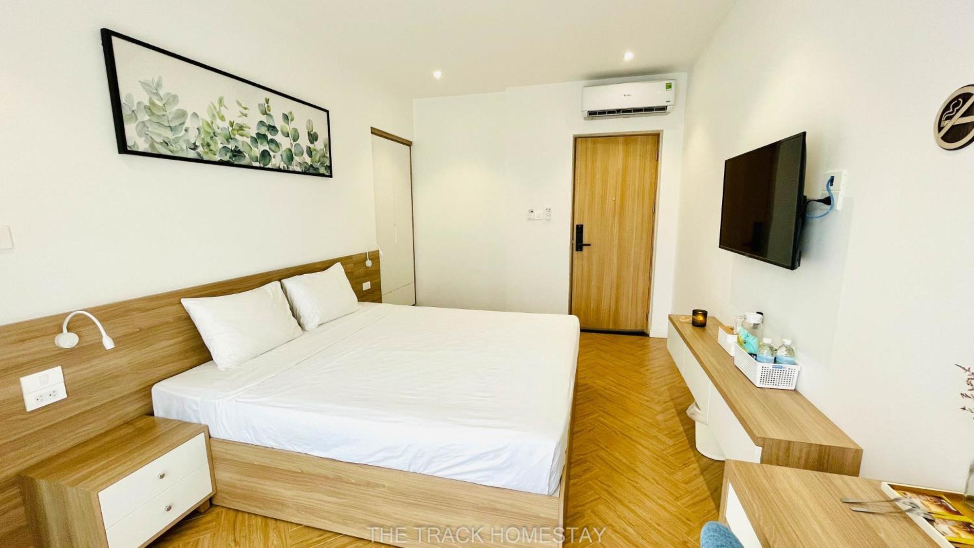 The Track Homestay - Near Bai Dai Beach Cam Lam Buitenkant foto